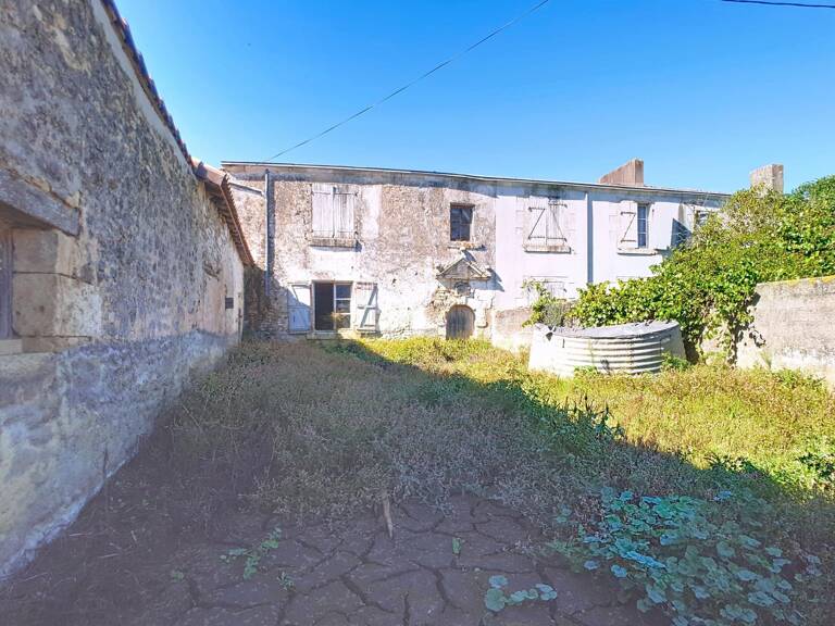 CORPS DE FERME A RENOVER ENTIEREMENT — photo 1