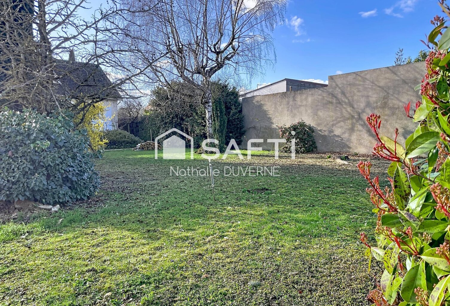 Terrain constructible non viabilisé 469 m2 - borné — photo 1