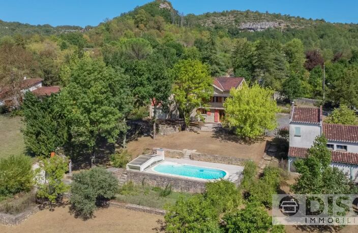 Belle propriété avec piscine et dépendance et vues à distance de marche de Saint-Antonin-Noble-Val — photo 4