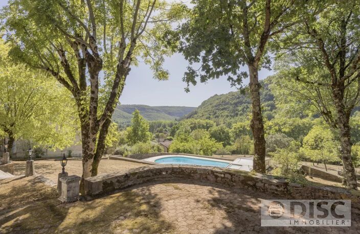 Belle propriété avec piscine et dépendance et vues à distance de marche de Saint-Antonin-Noble-Val — photo 5