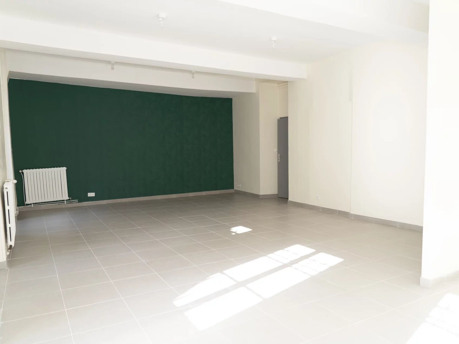 Acheter maison de 11 pièces 242 m² 205 000 € à Laon (02000) : une annonce Arthurimmo.com — 3