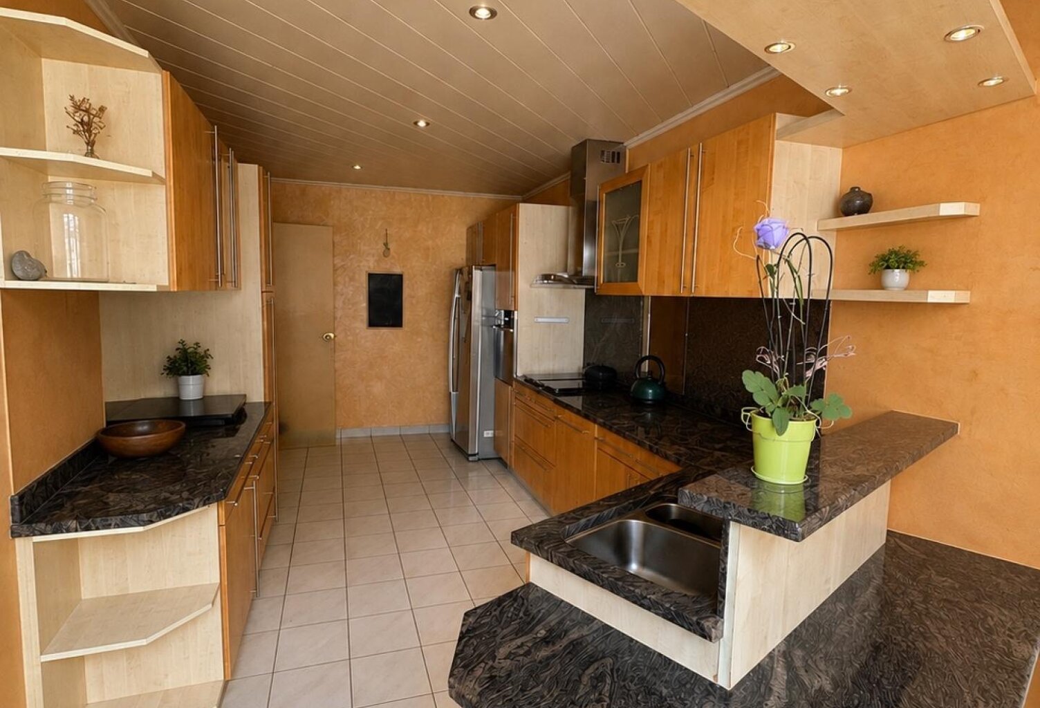 Appartement de 164 m² avec jardin et 2 garages — photo 1
