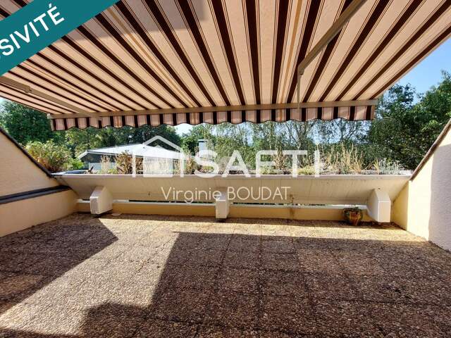 Terrasse plein sud, calme et beaux volumes — photo du bien