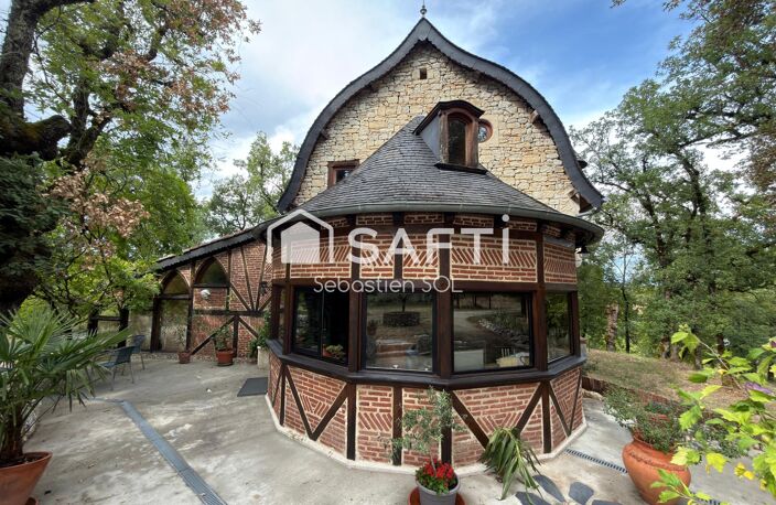 Maison en pierre du XVIIIe siècle  230 m²  5 chambres  8,5 hectares — photo 2