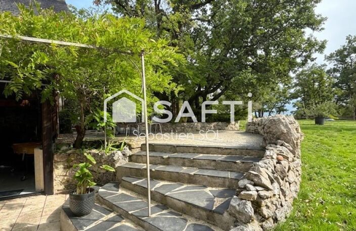 Maison en pierre du XVIIIe siècle  230 m²  5 chambres  8,5 hectares — photo 5
