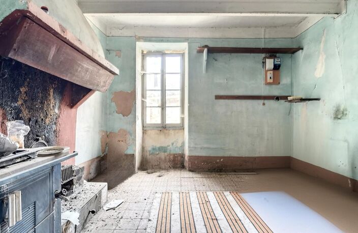Belle maison de caractère avec terrain non attenant et mazet — photo 2