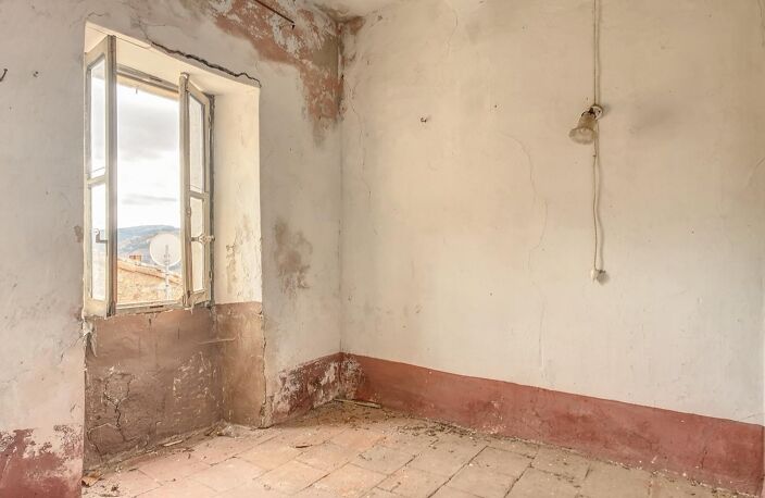 Belle maison de caractère avec terrain non attenant et mazet — photo 4