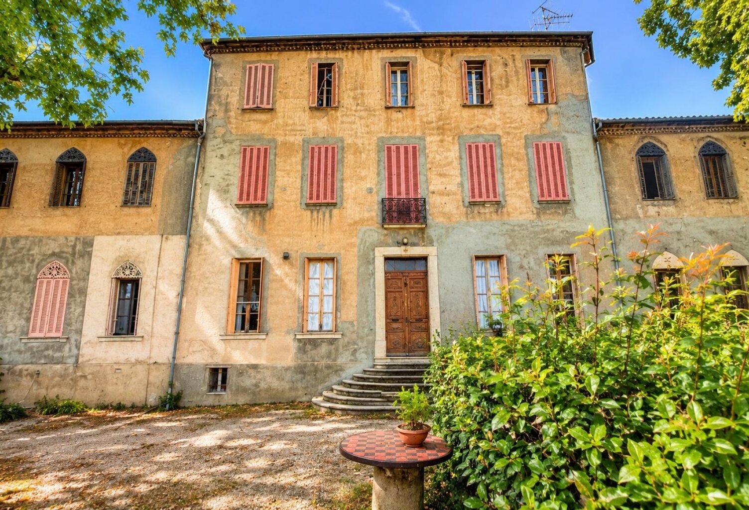 Bien atypique de caractère  Beaux volumes et environnement campagne — photo 1