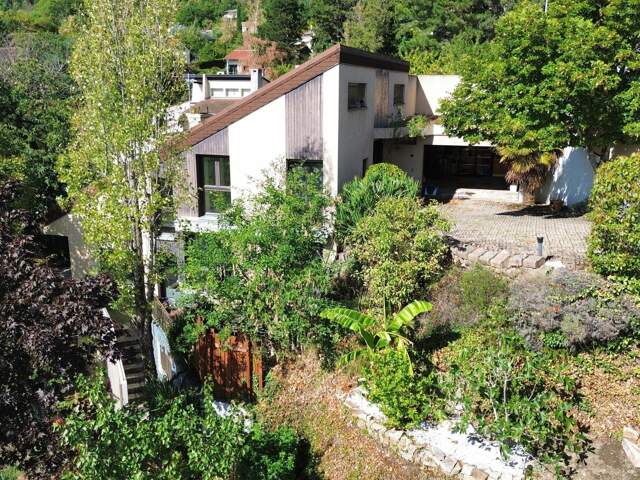 Maison d'architecte au cœur de Gravenoire 63122 — photo du bien
