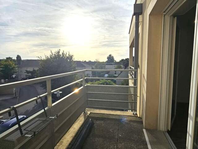 Charmant 2 pièces avec grande terrasse  Résidence de standing à Othis — photo du bien