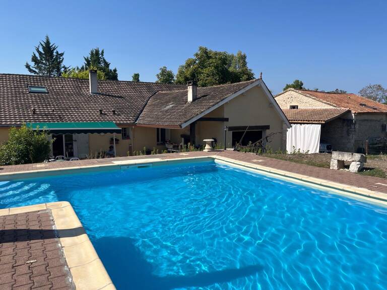 Ensemble immobilier . — photo 1