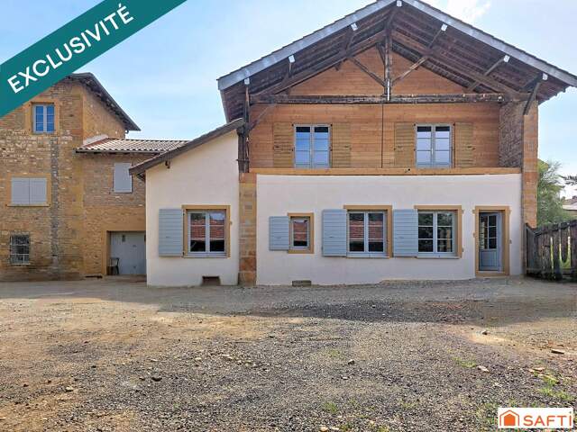 ALIX  Grange en pierre à réhabiliter  190 m² avec jardin — photo du bien