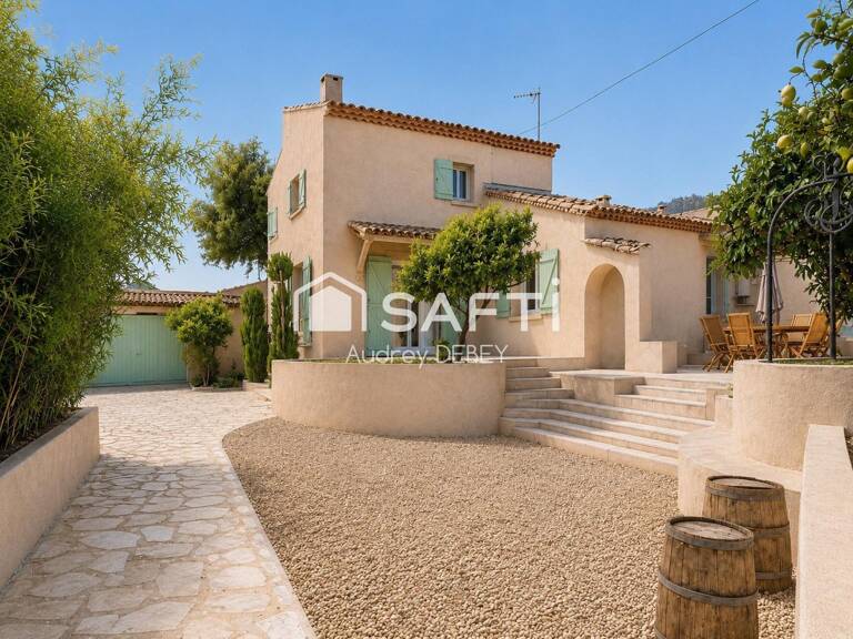 LE CALME ABSOLU, UNE RÉNOVATION SOIGNÉE ET UN EXTÉRIEUR PENSÉ POUR PROFITER PLEINEMENT DES BEAUX JOURS — photo 1