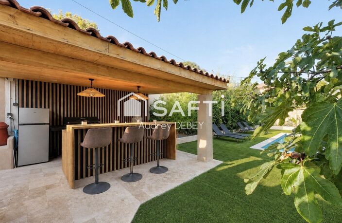 LE CALME ABSOLU, UNE RÉNOVATION SOIGNÉE ET UN EXTÉRIEUR PENSÉ POUR PROFITER PLEINEMENT DES BEAUX JOURS — photo 3