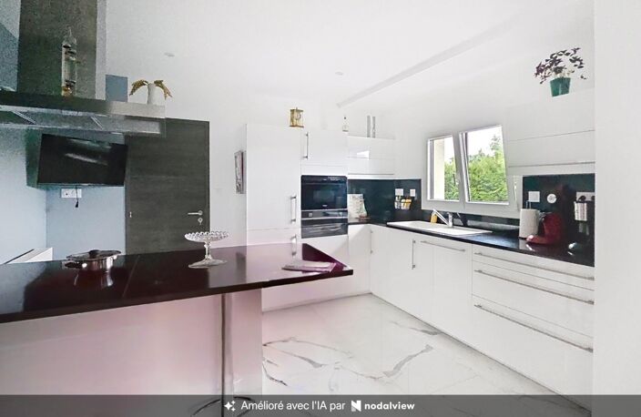 Belle contemporaine de 2022 en basse consommation — photo 3