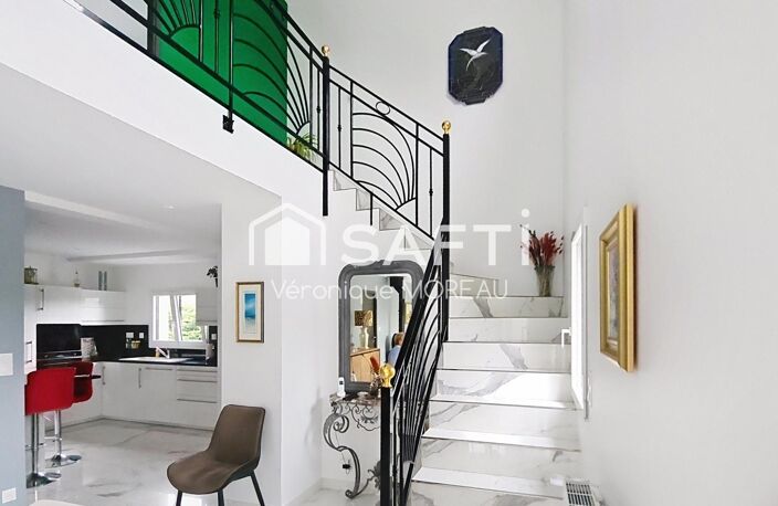Belle contemporaine de 2022 en basse consommation — photo 5