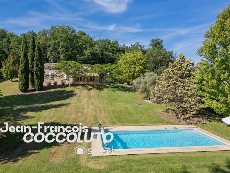 Maison familiale 3ch, avec piscine et parc arboré — photo 1