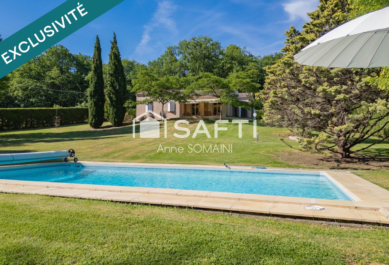 Plain-pied avec piscine et jardin arboré — photo 1