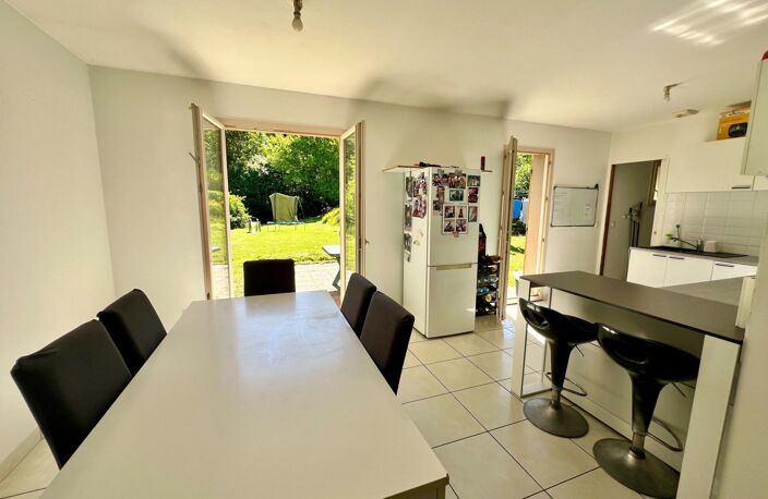 En village, maison 3 chambres de 82 m² — photo 5