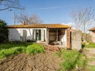 Domaine  Ensemble immobilier à réhabiliter — photo 2