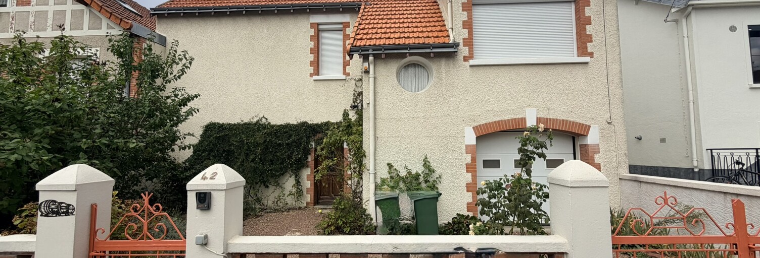 Maison   m² à vendre à Saint-Cyr-sur-Loire (37540)