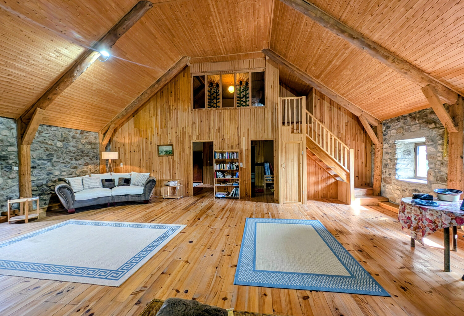 Dépt. 07 - A VENDRE à USCLADES-ET-RIEUTORD - Grande Ferme ré — photo 1