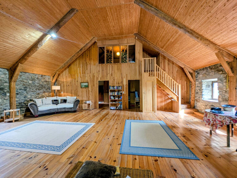 Dépt. 07 - A VENDRE à USCLADES-ET-RIEUTORD - Grande Ferme ré — photo 1
