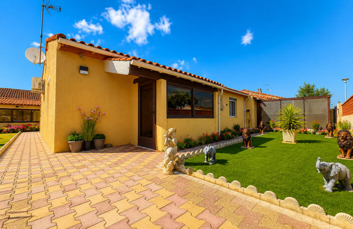 A VENDRE DEPT 30 (GARD) AIMARGUES VILLA PP 3 CHAMBRES JARDIN — photo 4