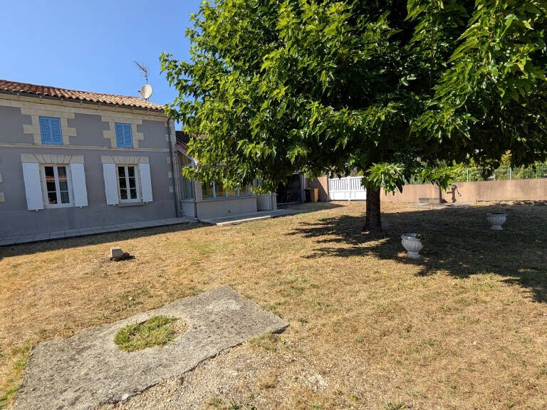 Maison de Village - Reignac - 103 m2 — photo 1