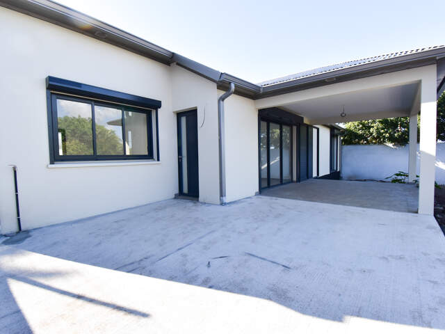 Villa neuve de 104.20m2 Sainte-Clotilde — photo du bien
