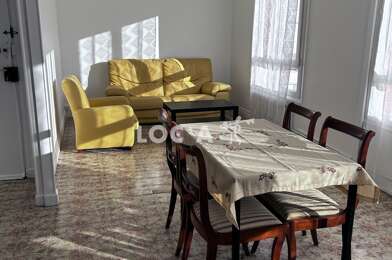 Appartement 3 pièces 905 €