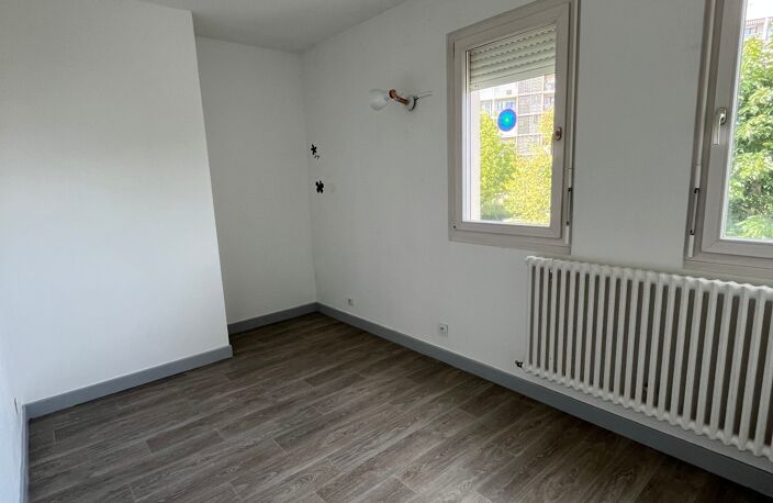 Vente appartement 5 pièces 97 m² Bourg-en-Bresse (01000) — photo 4