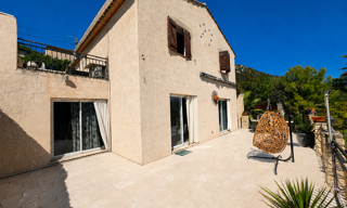 Maison 7 Pièces 185 m² à vendre à Gilette (06830)