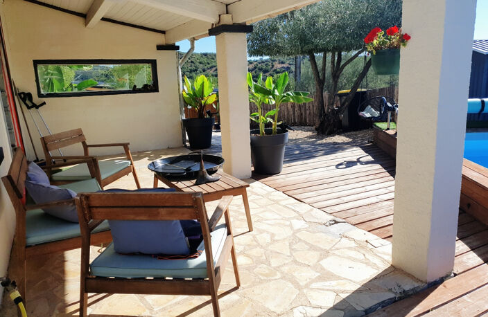 jolie maison de plain-pied *piscine bois semi-enterrée * sec — photo 4