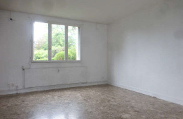 DANS LA RESIDENCE MARISSEL, SUPERBE APPARTEMENT RENOVE DE 65 — photo 2