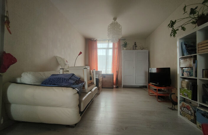 PLEIN CENTRE VILLE, APPARTEMENT  RENOVE DE 80 M2 HAB AVEC GR — photo 4