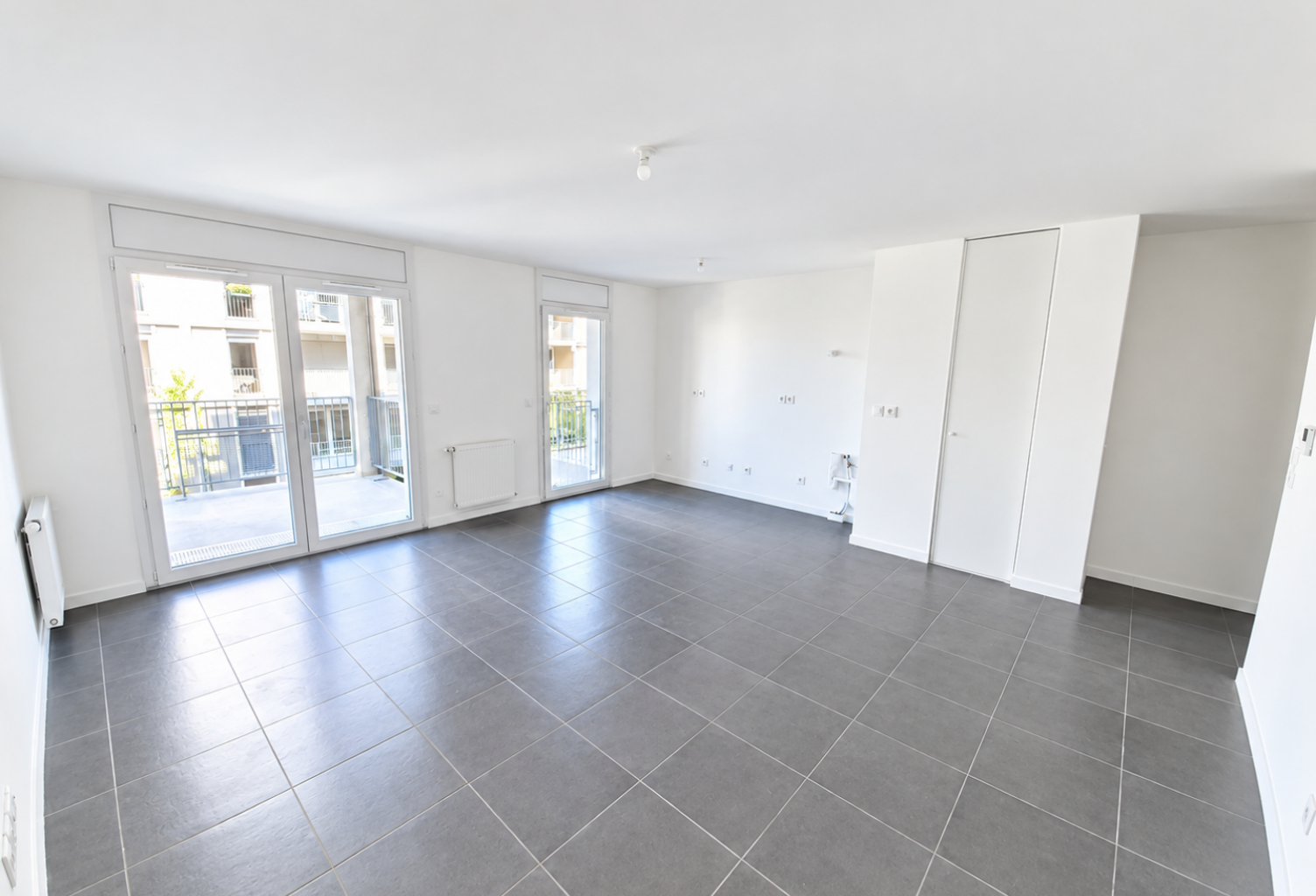 Location appartement 4 pièces 80 m² à Villeurbanne (69100) — photo 1