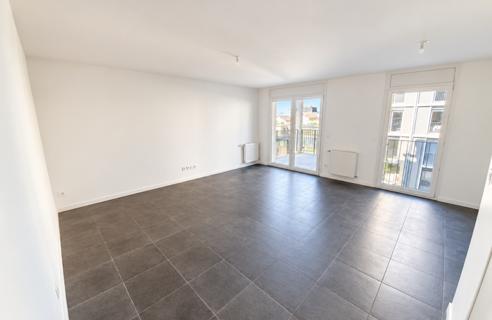 Location appartement 4 pièces 80 m² à Villeurbanne (69100) — photo 2