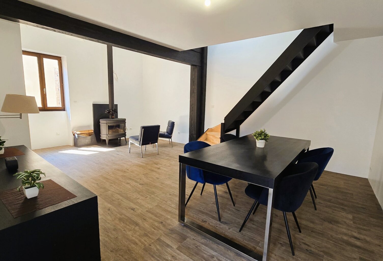 MAISON ATYPIQUE T3bis / GARAGE / TERRASSE / COUR — photo 1