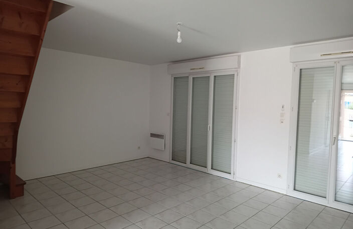 Saint Sulpice : Maison T4 de 79 m² avec garage et jardin — photo 2