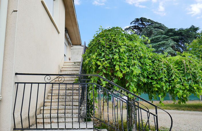 Rabastens proche centre - Maison 8 pièces, 150 m², R+1, avec garage et jardin — photo 3