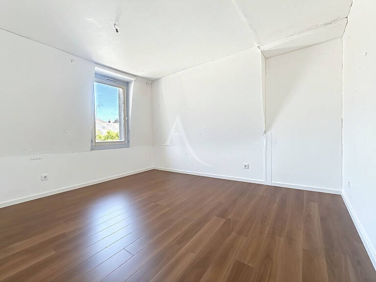 Appartement Chateau Gontier Sur Mayenne 3 pièce(s) 65 m2 — photo 1