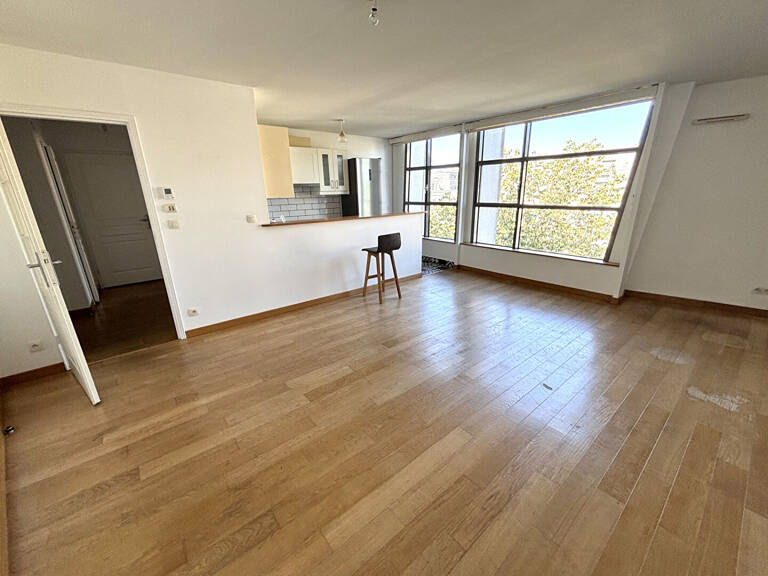 A VENDRE NANTES CENTRE 50 OTAGES SPACIEUX TYPE 2 DANS IMMEUBLE DE STANDING — photo 1