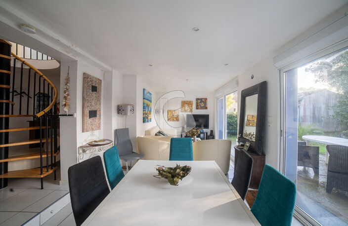 MAISON 8 PIÈCES -119M²- À VENDRE À JARD SUR MER — photo 3
