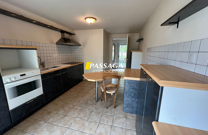 A VENDRE - Maison d'architecte avec dépendances et terrain - MURET LE CHATEAU — photo 5
