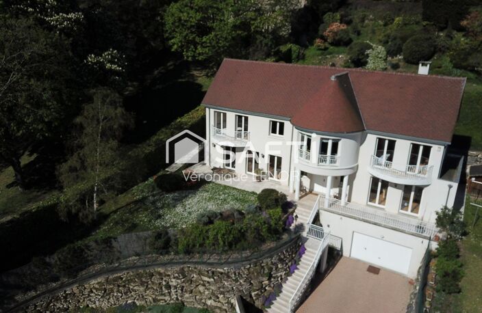 Le Mesnil Le Roi - Maison familiale 6P de 238m2 sur un terrain de 1273m2 — photo 2