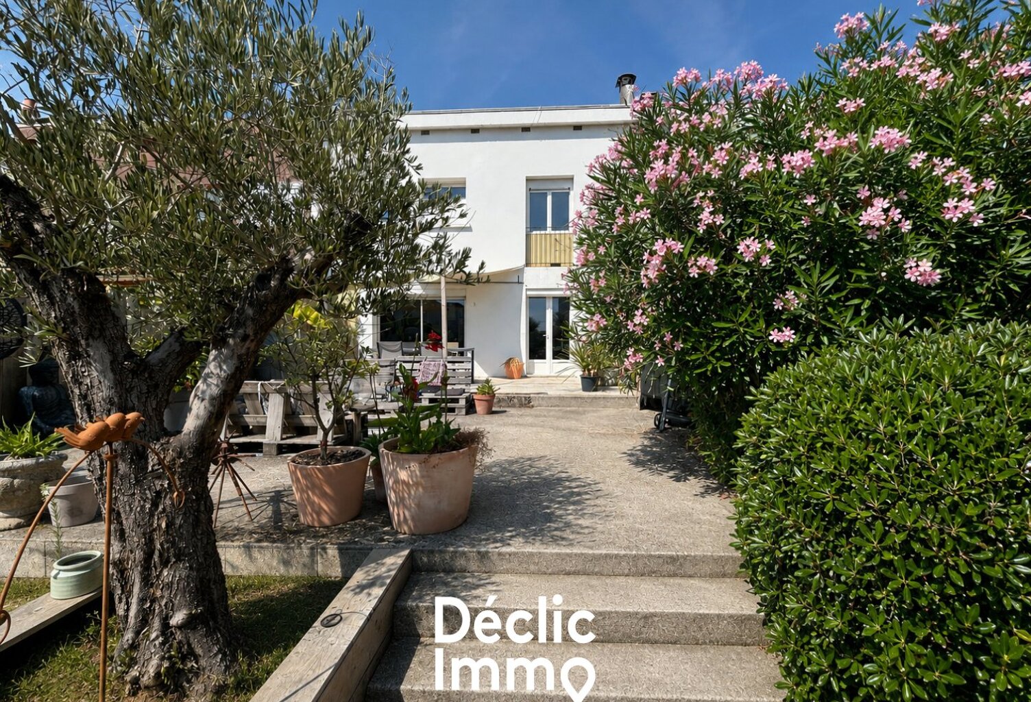 La Rochelle  Maison familiale rénovée 4 chambres avec jardin et garage — photo 1