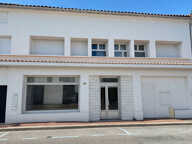 Local commercial de 64 m² Ruelle-sur-Touvre — photo 2