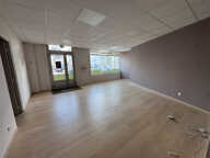 Local commercial de 64 m² Ruelle-sur-Touvre — photo 3