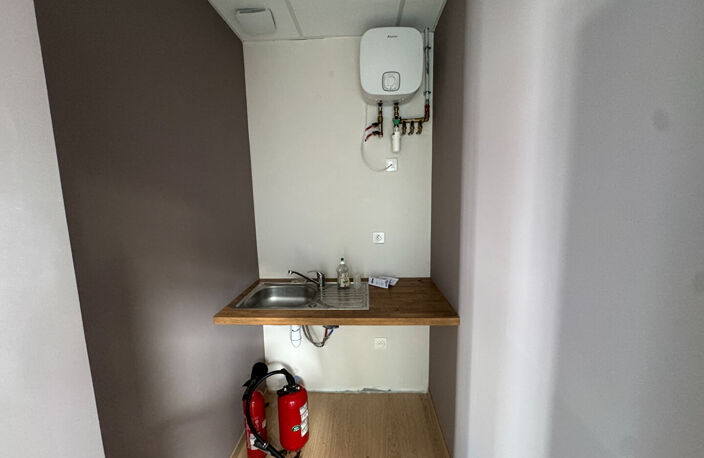 Local commercial de 64 m² Ruelle-sur-Touvre — photo 5